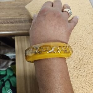Vintage Yellow Acrylic/Lucite Clear Bangle Bracelet with Encased Chain